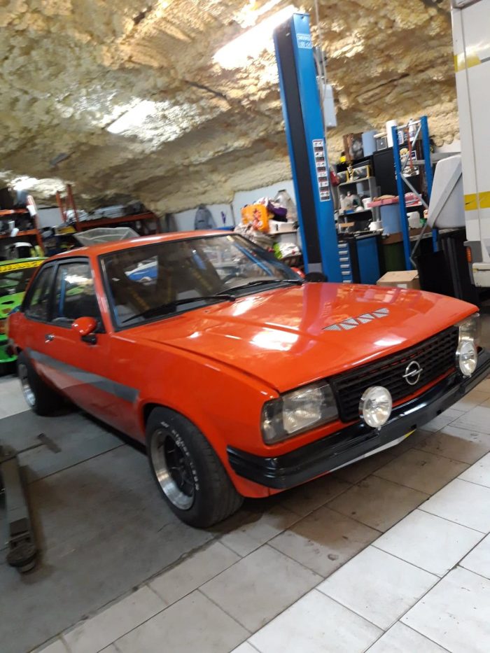 OPEL ASCONA I2000