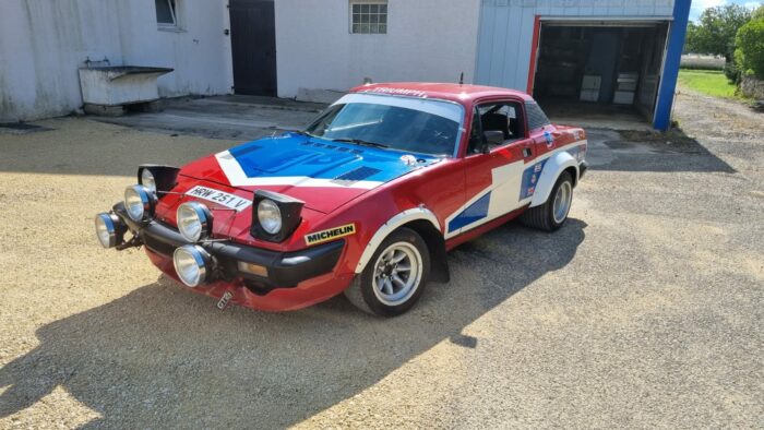 TRIUMPH TR7V8