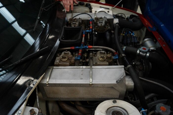 TRIUMPH TR7V8