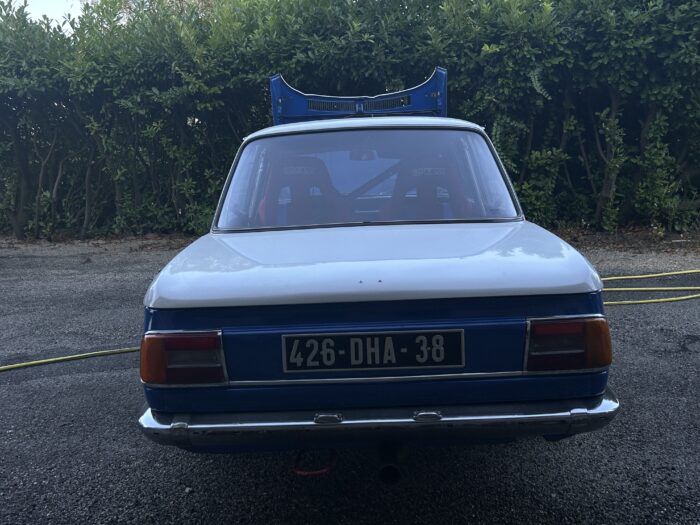 BMW 2002 GR2 face arrière